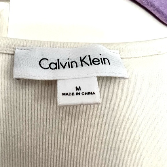 Calvin Klein lace t Shirt - white/cream - great preloved condition - Picture 4 of 7